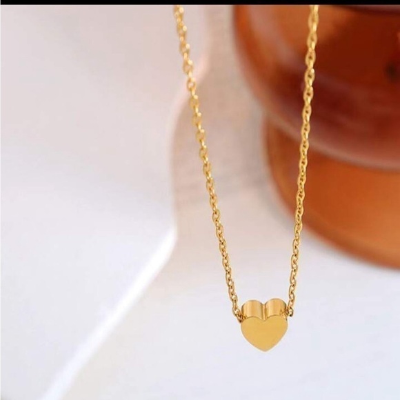 Yellow/Gold Heart Pendant Necklace - Picture 8 of 13